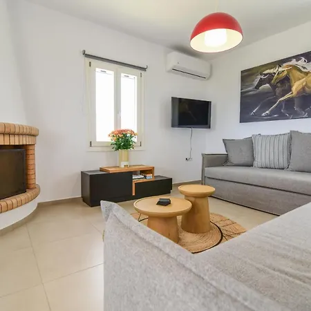 Daphne's Place - Private With Pool In Naxos *