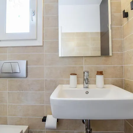 Daphne's Place - Private With Pool In Naxos *