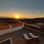 Daphne's Place - Private With Pool In Naxos Vívlos