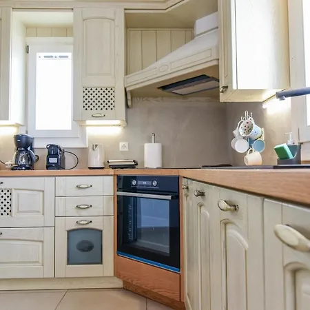 Daphne's Place - Private With Pool In Naxos *