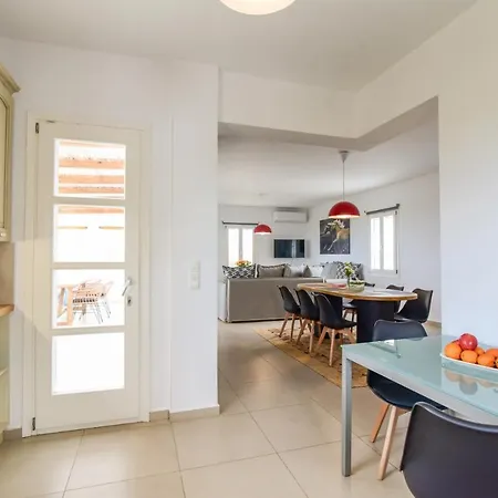 Daphne's Place - Private With Pool In Naxos Vakantiehuis