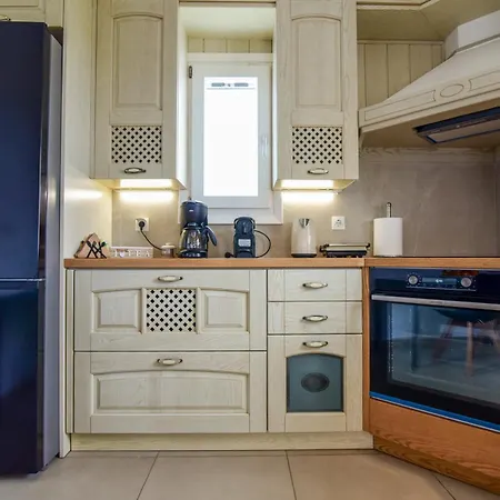 Semesterbostad Daphne's Place - Private With Pool In Naxos Vívlos