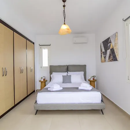 Daphne's Place - Private With Pool In Naxos Vívlos