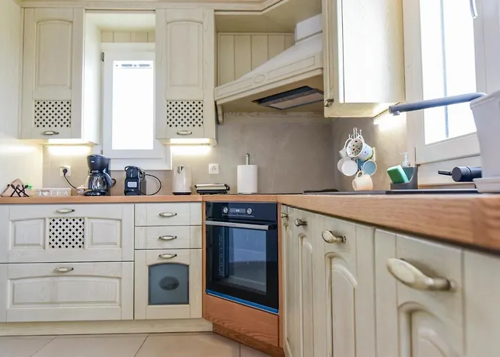 Daphne's Place - Private With Pool In Naxos *