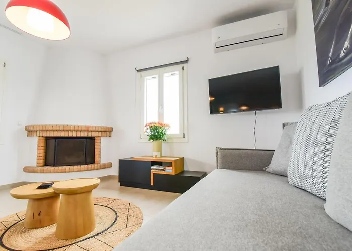 Daphne's Place - Private With Pool In Naxos Vakantiehuis *