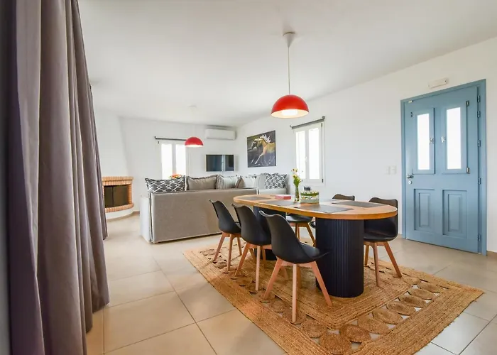 Daphne's Place - Private With Pool In Naxos