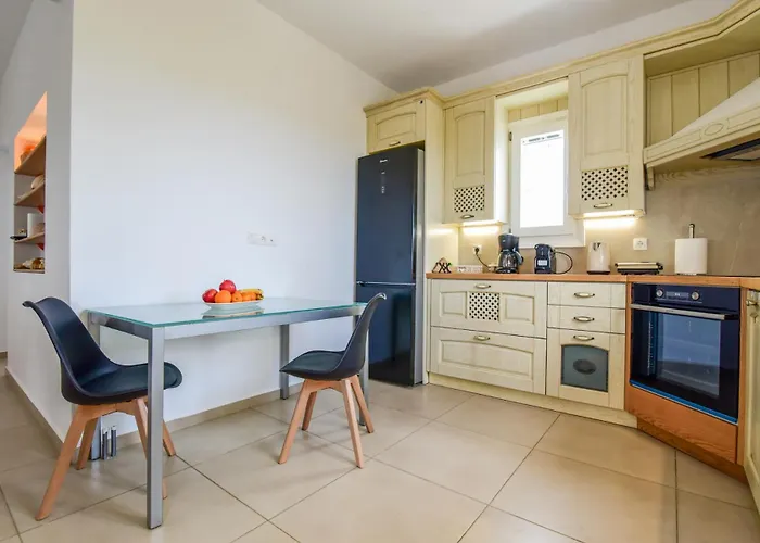 Daphne's Place - Private With Pool In Naxos Vakantiehuis